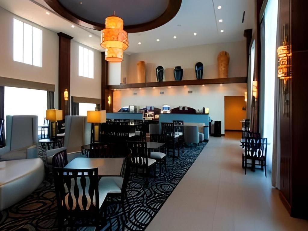 Holiday Inn Express & Suites Fredericksburg By Ihg Exterior foto