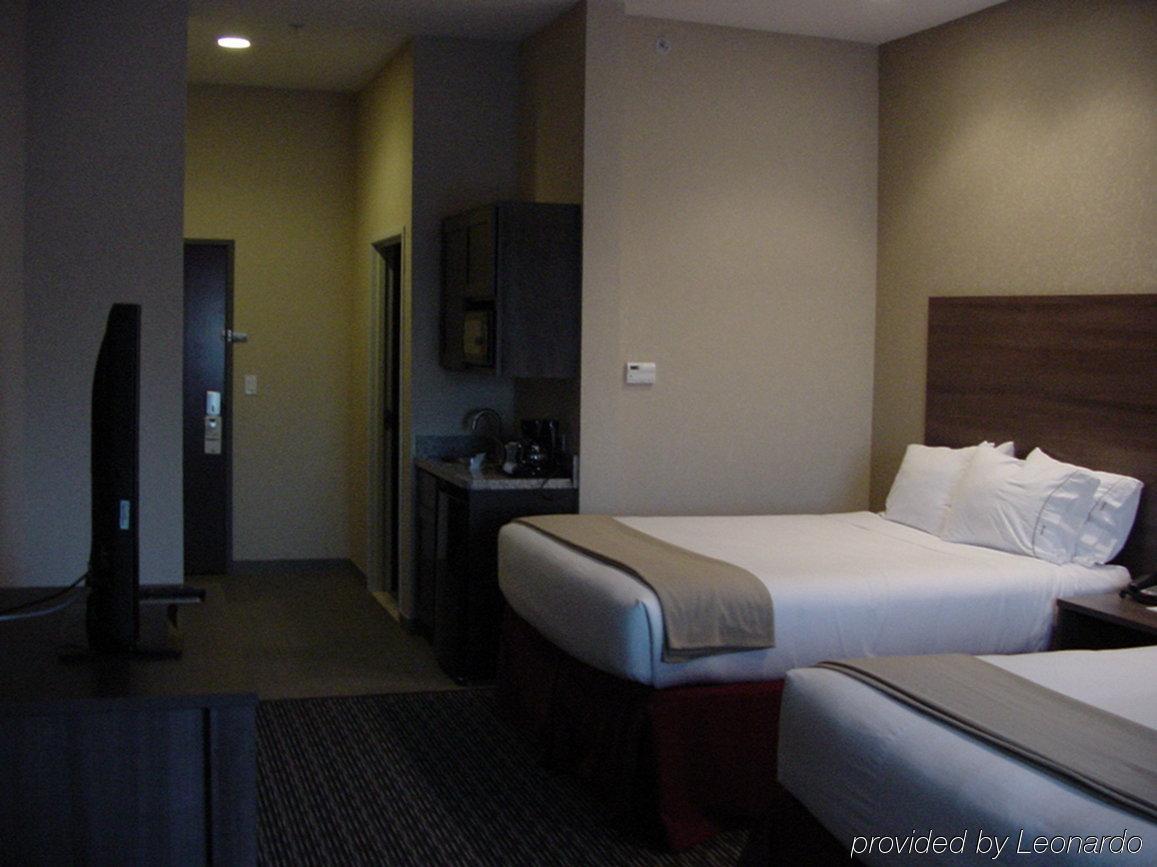 Holiday Inn Express & Suites Fredericksburg By Ihg Habitación foto